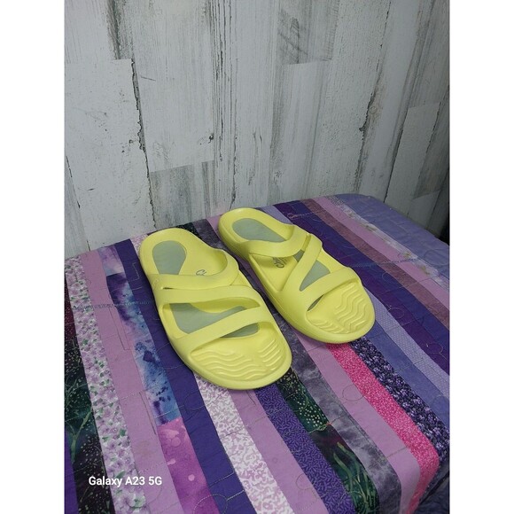 Tony Little Cheeks Health Slide with Gel Footbed Color Yellow Size 11 - Picture 2 of 8